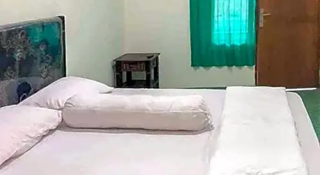 Koolkost Syariah At Rungkut Minimum Stay 6 Nights, Брондау Қонақ үй East Java қаласындағы төсек алаңы бар қонақ үйлер, Тоқтау алаңы