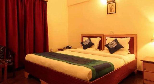 Номер Deluxe FabHotel Spiro Grand