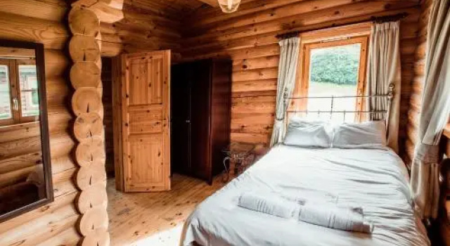 Little Eden Country Park, Bridlington with Private Hot Tubs, Забронировать Отель Отели Восточного райдинга Йоркшира с парковкой, Парковка