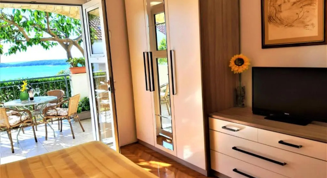 Apartments Tamara, Забронировать Апартаменты/квартира Хвар Остров Хвар