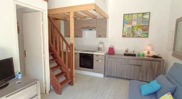 Charming House With Wifi Terrace Garden Piscine, Забронировать Отель Отели Холмов Файанс с парковкой, Парковка