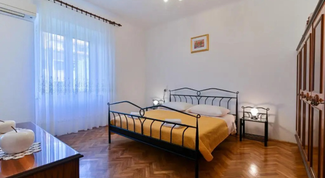Apartment Niteroni, Забронировать Апартаменты/квартира Апартаменты Брача, Апартаменты/квартира