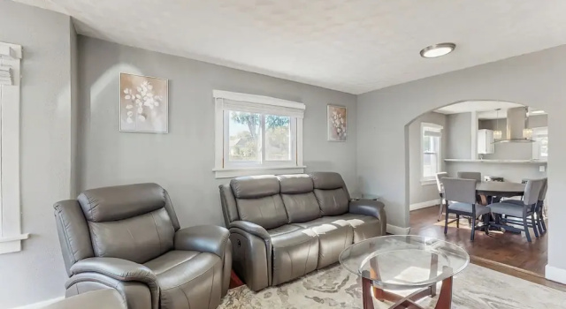 Коттедж 4BR House w/ wet Bar, Fire Pit & Near Beach