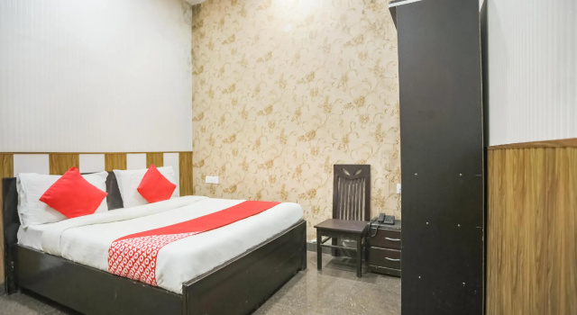 OYO Flagship 68712 Hotel Kashish, Забронировать Отель Лабгарх штат Харьяна