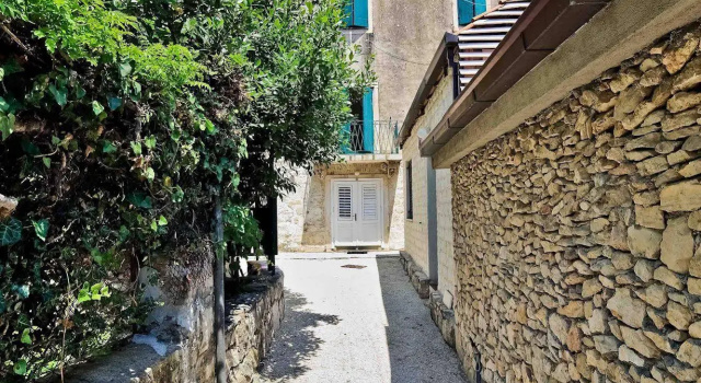 Garden Apartment Hotel
