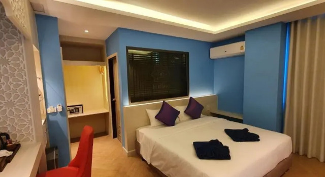 Двухместный номер Deluxe с балконом Le Maroc Hotel Patong