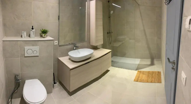 Sanskriti, Κράτηση Ξενοδοχείο Scionzier Le Grand Massif