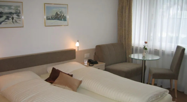 Двухместный номер Standard с балконом и с видом на горы Hotel Belmont
