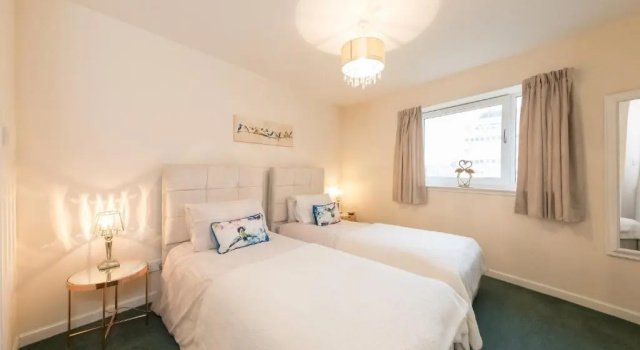 The Broch, 1st Floor, Luxurious City Centre Apartment, Забронировать Апартаменты/квартира Лонгфорган Шотландия