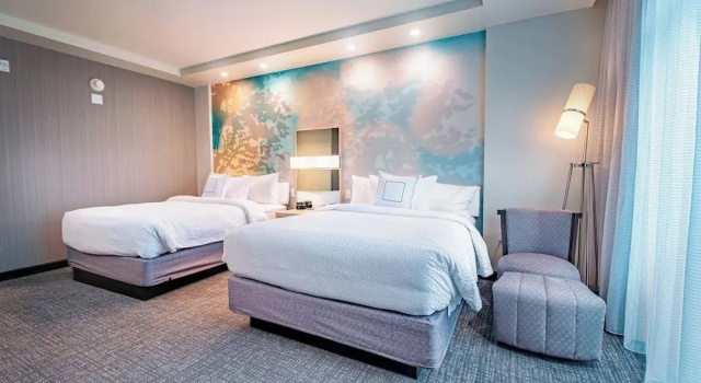Люкс Courtyard by Marriott Toledo West