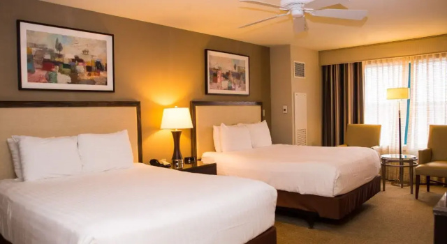 Четырёхместный номер Deluxe Isle Casino Hotel Bettendorf