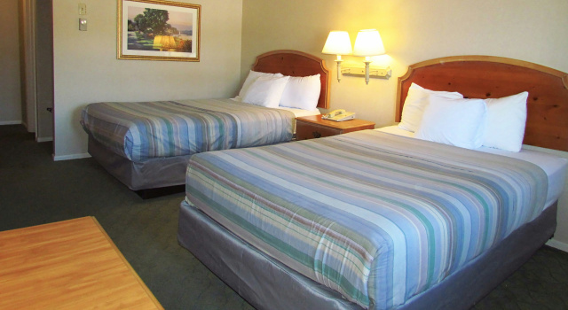 Magnuson Grand Pioneer Inn and Suites, Rezerwuj Hotel Hotele w Michigan z parkingiem, Parking
