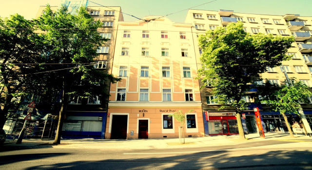 Hotel LEON, Забронировать Отель Прага 07 Прага