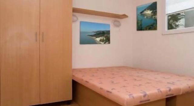 Apartments Villaggio Riccio, Varaa Huoneisto Hotellit Foresta Umbra pysäköinnillä, Pysäköinti