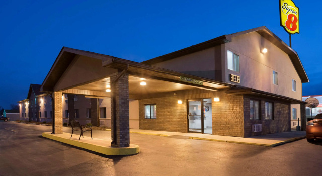 Super 8 by Wyndham Rantoul, Забронировать Мини-отель Рентоул Иллинойс