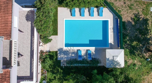 Amazing Home in Zrnovnica With Outdoor Swimming Pool, Wifi and 3 Bedrooms