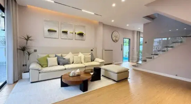 Luxury pool villa near Chiang Mai Old City, 4 bedrooms and 5 bathrooms, Забронировать Вилла Отели провинции Чианг Мая 5 звезд, 5*