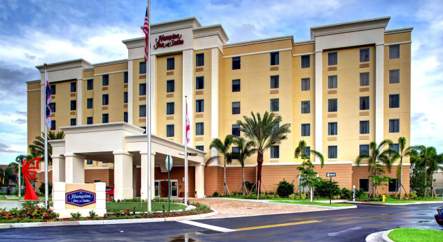 Hampton Inn and Suites Coconut Creek, Забронировать Отель Уэст-Дикси-Бенд Broward County