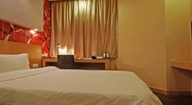 Nanyuan Inn Zhongshan, Забронировать Отель Отели Тяньцзинь с парковкой, рядом с Станция метро Haiguangsi Subway, Парковка