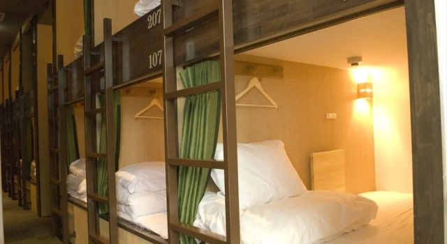 Кровать в общем номере (женский номер) iloha Hostel Namba Shinsaibashi