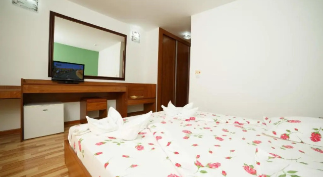 Hotel Insula, Varaa Hotelli Hotellit Tulcea aamiaisella, Aamiainen