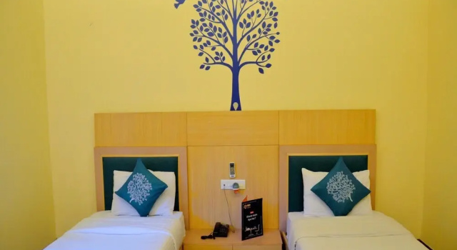 OYO 2376 Bellevue Hotel, Забронировать Отель Отели штата Уттар-Прадеша с парковкой, Парковка