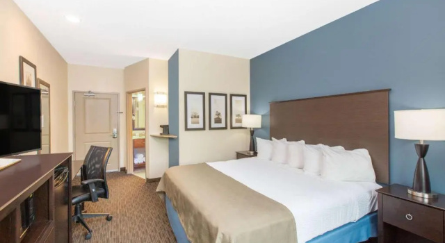 Номер Standard AmericInn by Wyndham Humboldt