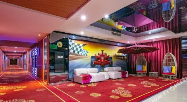 AutobotsOutbots Hotel (Zhengzhou Liulin Metro Station), Забронировать Отель Отели Чжэнчжоу с парковкой, Парковка