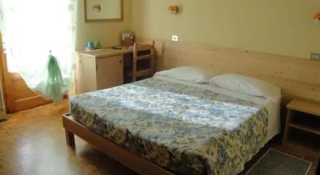 Albergo Viola B&B, Забронировать Отель «постель и завтрак» Вальдидентро Альта Вальтеллина