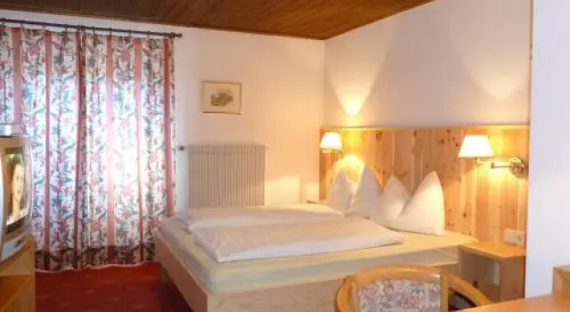 Pension Simhild, Забронировать Отель Карецца-аль-Лаго Ega Valley