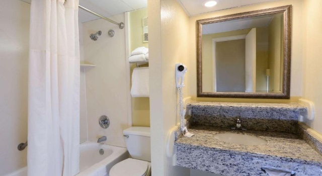 Номер Standard Ashore Oceanfront Hotel