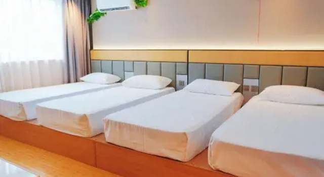 Кровать в общем номере Watermelon E-sports Hotel (Songjiang, Shanghai)