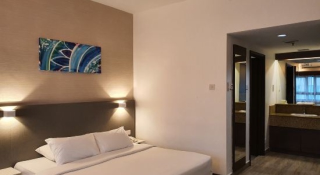 Люкс Crown Regency Serviced Suites
