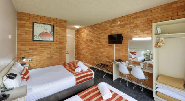 Номер Standard Court Street Motel