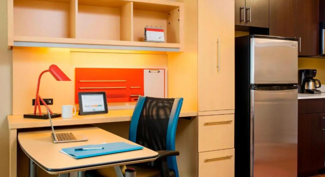 Люкс TownePlace Suites by Marriott Red Deer