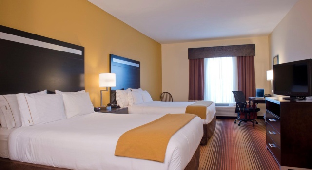 Люкс Deluxe Holiday Inn Express Hotel & Suites Prattville South by IHG