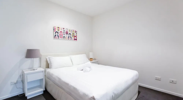 Апартаменты Premium ROBYN, 1BDR Melbourne Apartment