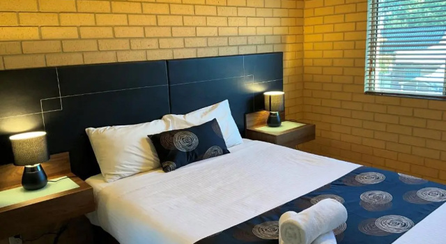 Апартаменты Дуплекс Albury Georgian Motel & Suites
