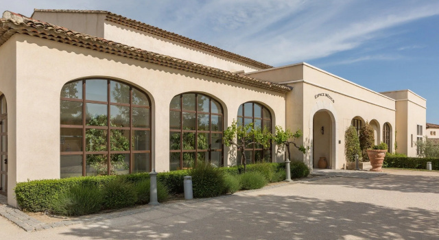 Village Pierre & Vacances - Pont Royal en Provence, Забронировать Отель Отели Буш-дю-Рон с парковкой, Парковка