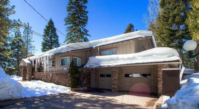 Cheyenne Chalet 4 Bedroom Home by RedAwning, Забронировать Шале Стейтлайн 