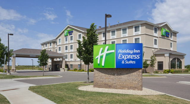 Holiday Inn Exp Stes Rogers by IHG, Rezervovat Hotel Rogers Minnesota