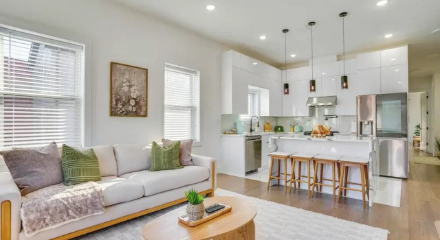Spacious & Upscale Family Retreat: 5 Mi to NYC, Забронировать Дом для отпуска Джерси-Сити North Jersey, рядом с Terrace Avenue Park