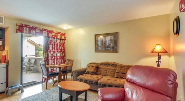 Bear-sighting Condo: Walk to Downtown Gatlinburg!, Забронировать Апартаменты/квартира Отели Great Smoky Mountains National Park с парковкой, Парковка