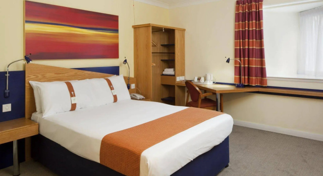 Holiday Inn Express Milton Keynes by IHG