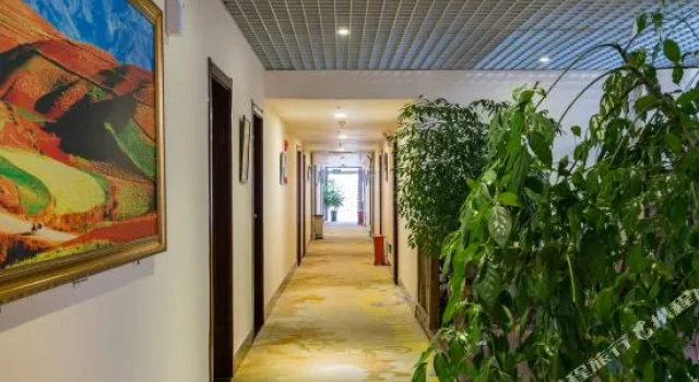 Kunming Yunting Hotel