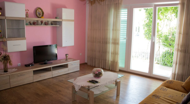 Apartment Radin - 2 bedroom apartment: A1 Vodice, Riviera Sibenik