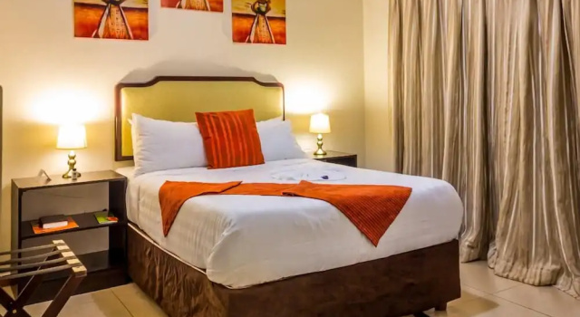 Номер Executive Hill View Inn