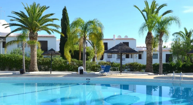 An Apartment With Sea View Within Walking Distance Of The Beach Swimming Pool And Albufeira