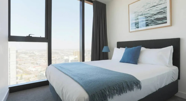 Southbank 2BR High City Views Enjoy Wine, Gym, Pool, Wifi, Rezervasyon Daire Southbank 