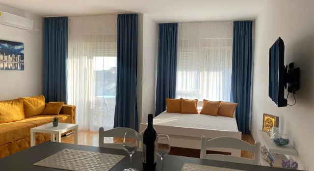 Comfort studio with sea view and swimming pool, Забронировать Отель Отели Бечичи с бассейном, Бассейн